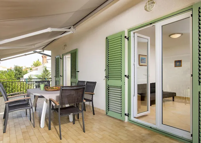 Gorgeous Apartment In Malinska * Malinska
